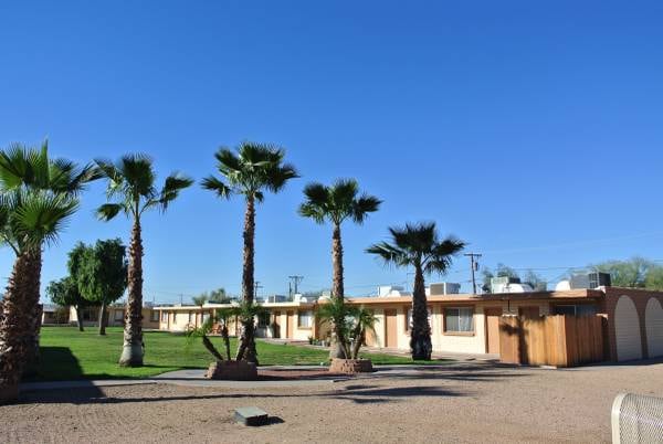 Primary Photo - 109 E Brinker Dr