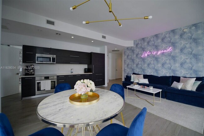 Foto del edificio - 45 SW 9th St