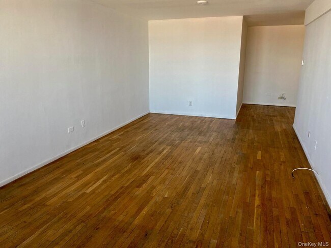 Foto del edificio - 410 E Broadway