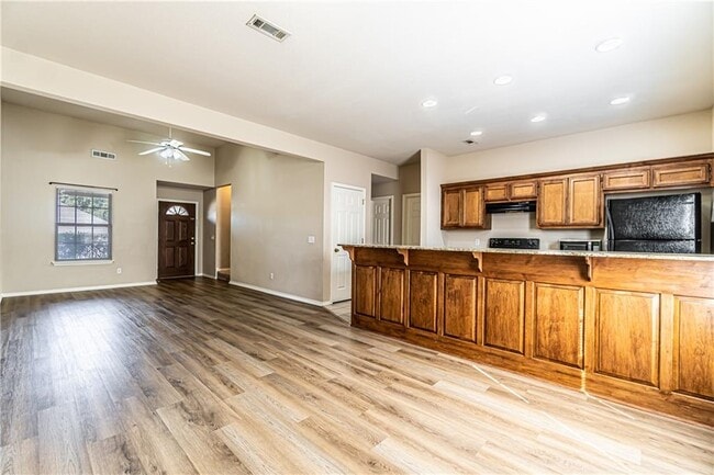 Building Photo - 3005 SW Deerfield Blvd