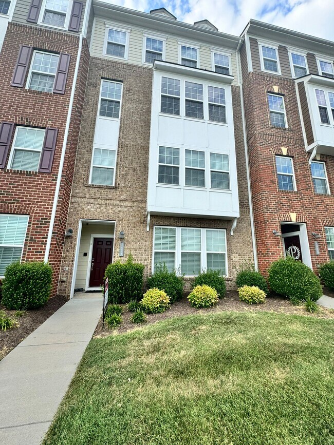 Building Photo - 4324 Bon Secours Pkwy