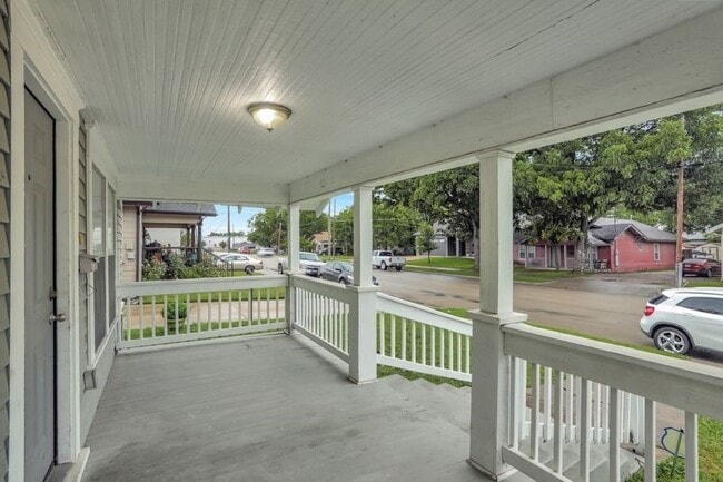 Building Photo - 707 N Tennessee St