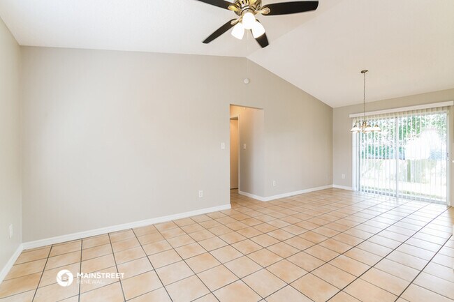 Building Photo - 4756 Miranda Cir