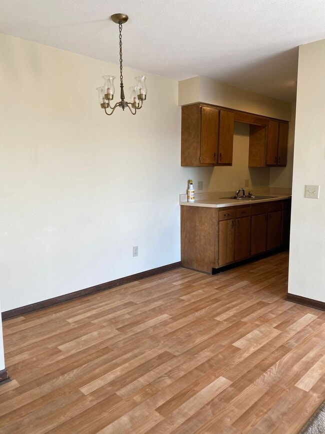 Foto del edificio - 1625 Buttonwood Ct