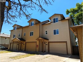 Building Photo - 436 Norway St NE