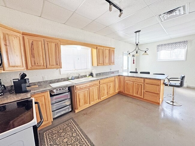 Building Photo - 47320 TX-118