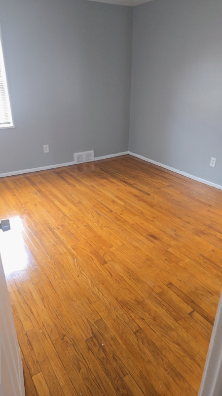 Building Photo - 12641 Outer Dr W