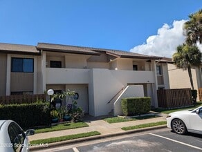 Building Photo - 2245 Golf Isle Dr