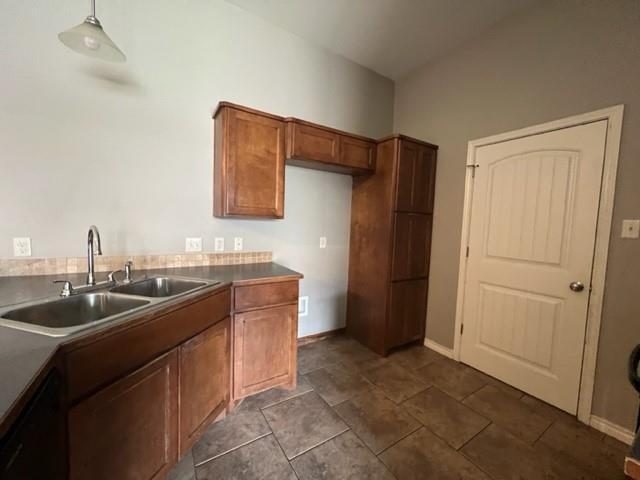 Building Photo - 3949 Carrera Ln