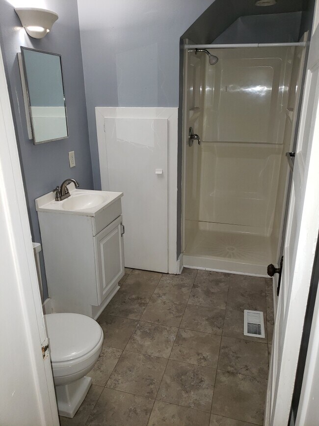 Foto del edificio - 2225 Scottwood Ave