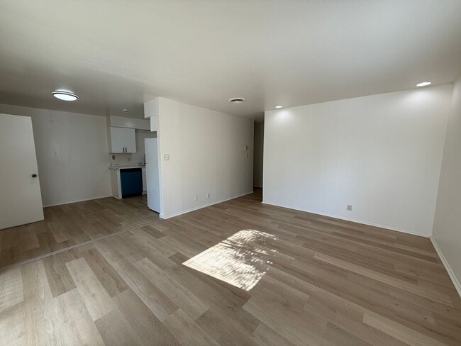 Building Photo - Remodeled Duplex in Central Sunnyvale Loca...