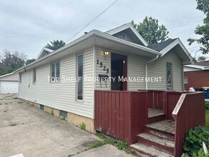 Building Photo - 1525 Royer St