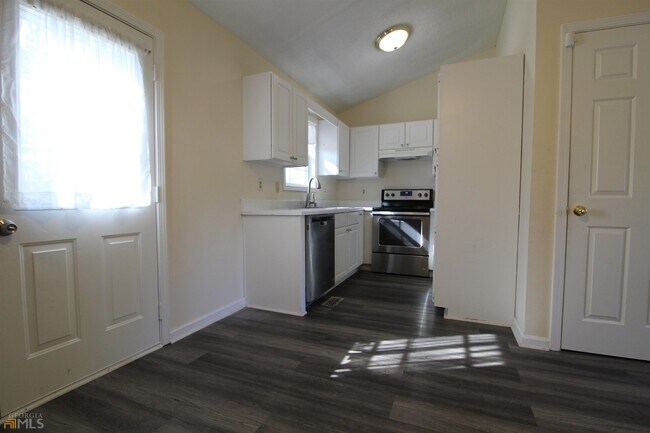 Building Photo - 44 Northridge Dr