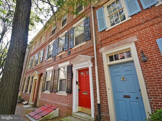 Building Photo - 308 Delancey St