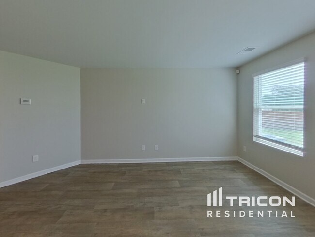 Foto del edificio - 1071 Bluecoat Cir