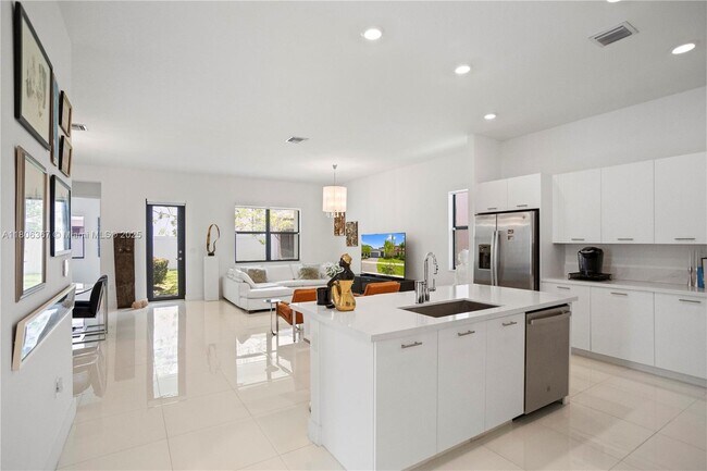 Building Photo - 4407 SW 175th Ave