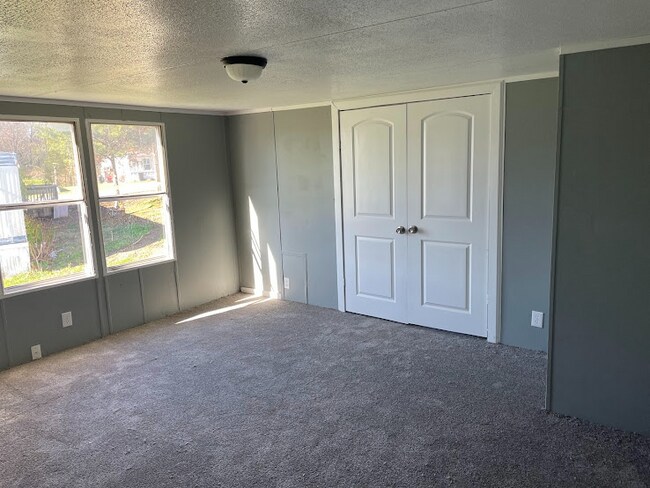 Foto del edificio - 7601 N Hwy Vv