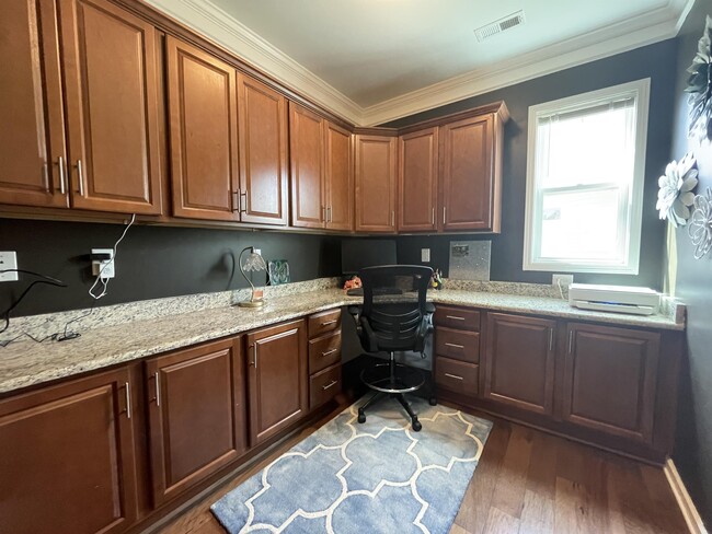 Building Photo - 59 Heathwood Dr