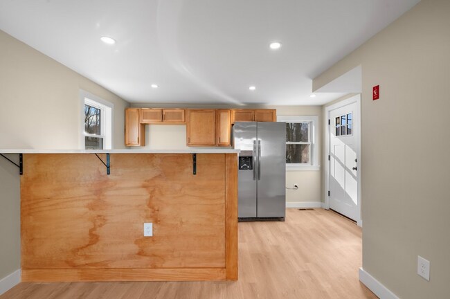 Building Photo - 17 Bridge St