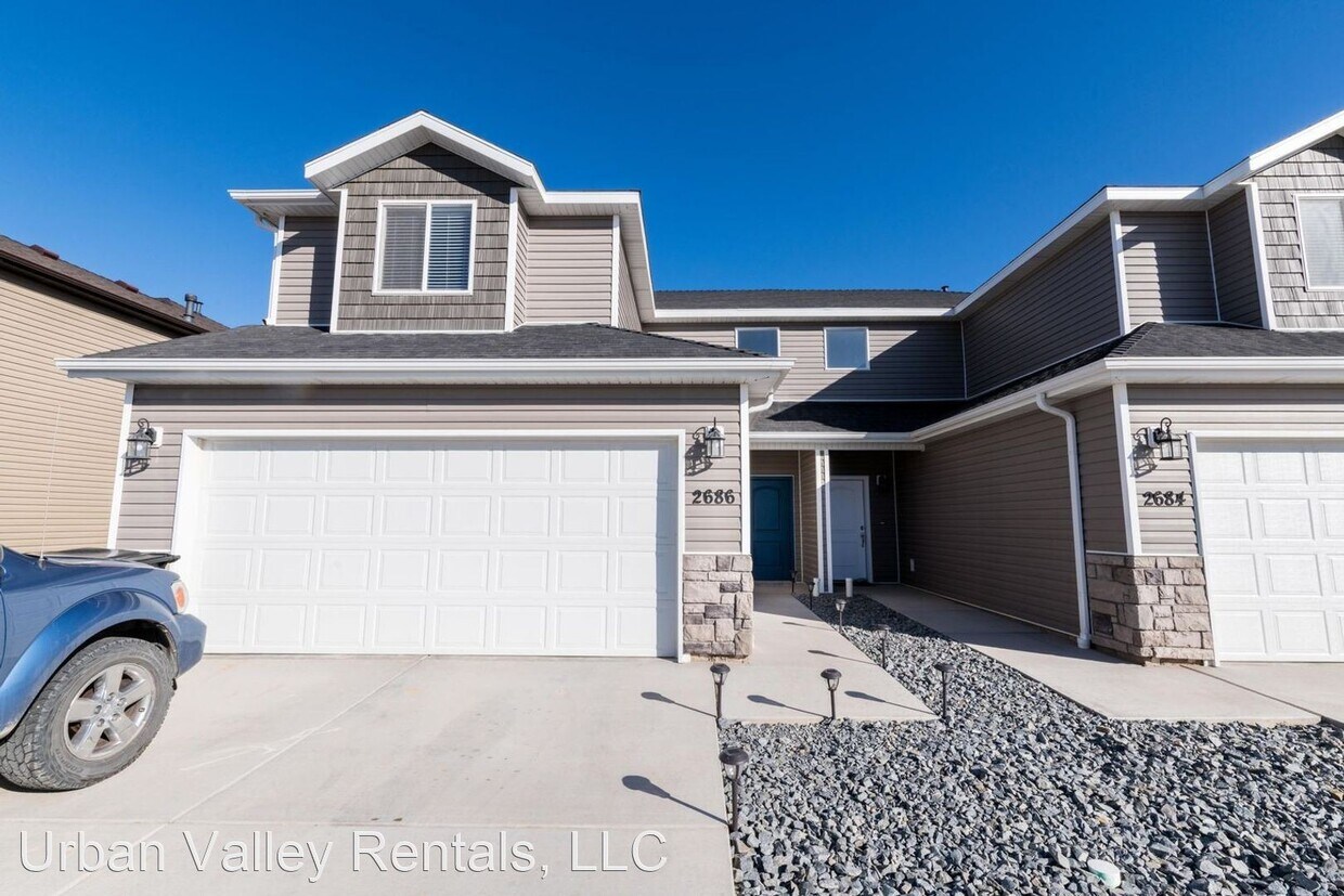 3 br, 2.5 bath House 2686 N. Clark Parkway House for Rent in Cedar