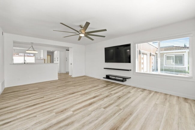 Photo - 483 S. Pine Street Apartment