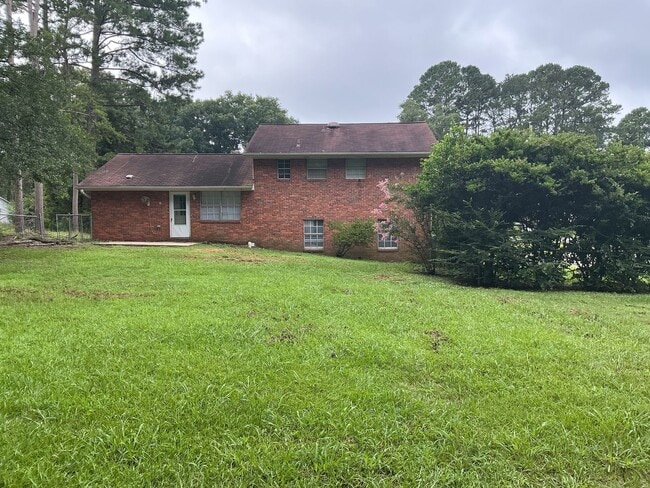 Building Photo - NOW AVAILABLE!  COME SEE ME!! CLAIM ME FIR...
