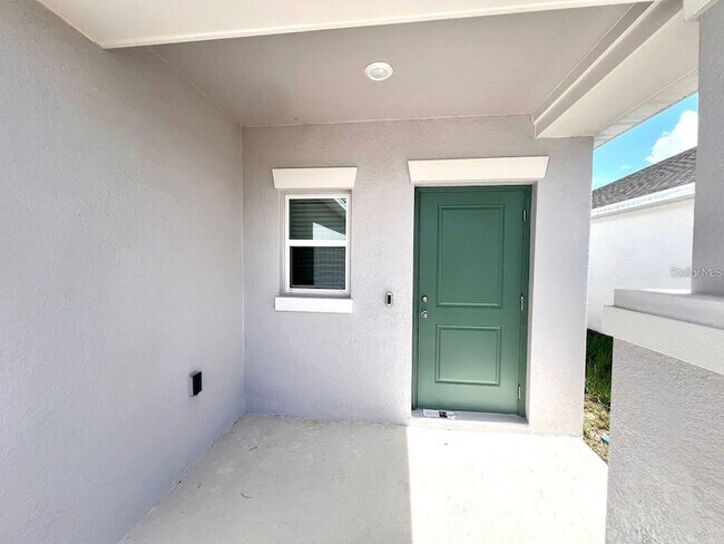 Foto del edificio - 3978 Ambrose Ave