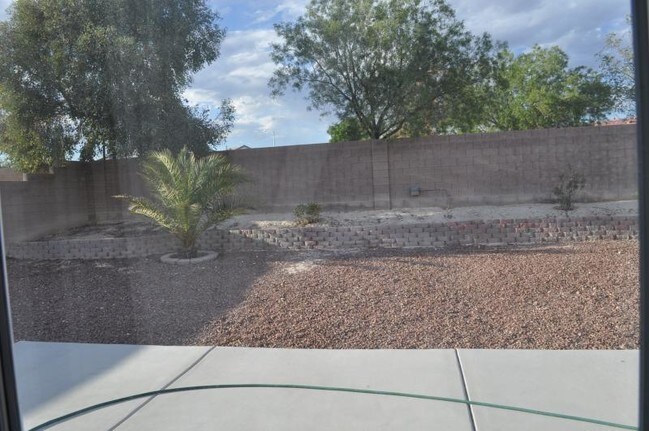 Foto del edificio - 4202 Mountain Rose Ave