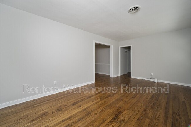 Building Photo - 9020 Weldon Dr