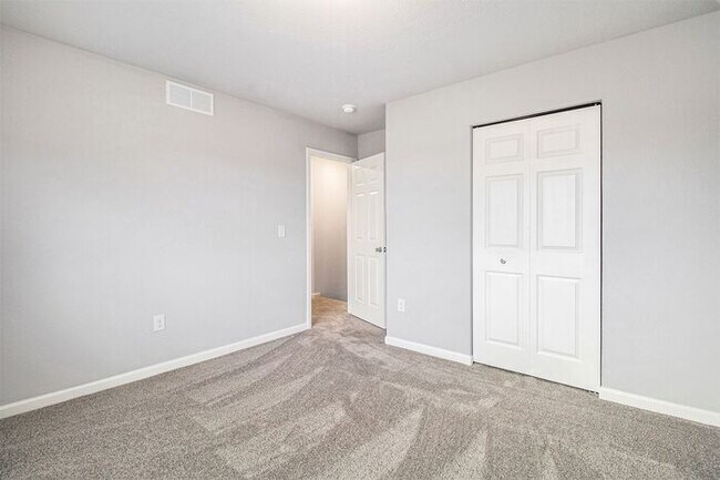 Foto del edificio - 2249 Richardson Ct