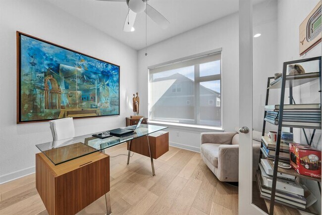 Foto del edificio - 5820 Harper Park Dr