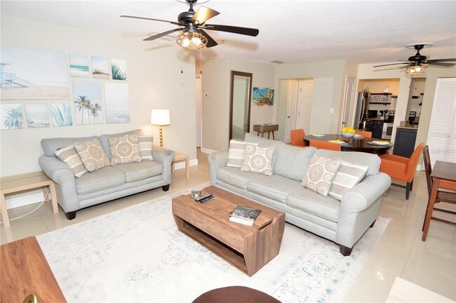 Building Photo - 3873 Pompano Dr SE