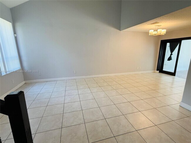 Building Photo - 9530 SW 148th Pl