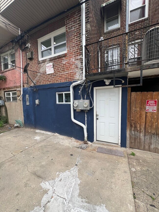 Building Photo - 6444 Garman Street