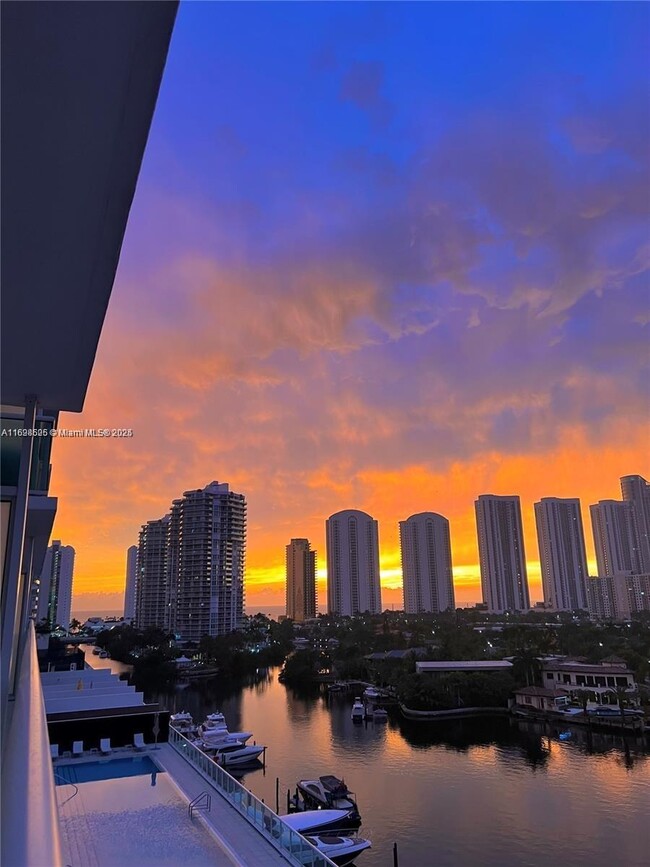 Foto del edificio - 400 Sunny Isles Blvd