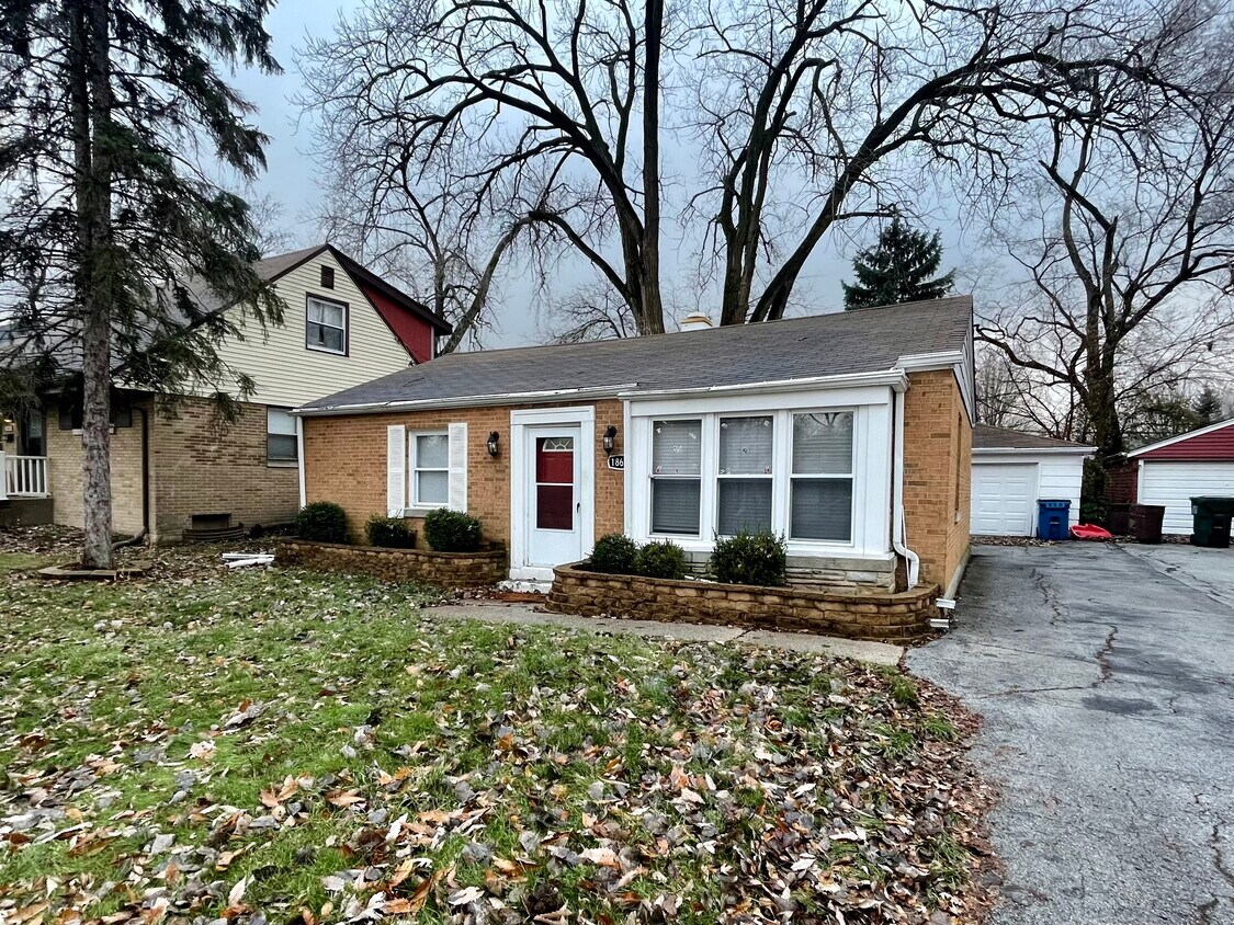 18626 Golfview Ave, Homewood, IL 60430 House Rental in Homewood, IL