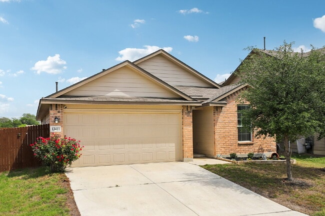 Building Photo - "Charming 3-Bedroom Haven with Granite Elegance in San Antonio!"