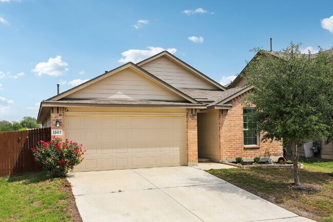 Foto del edificio - "Charming 3-Bedroom Haven with Granite Elegance in San Antonio!"