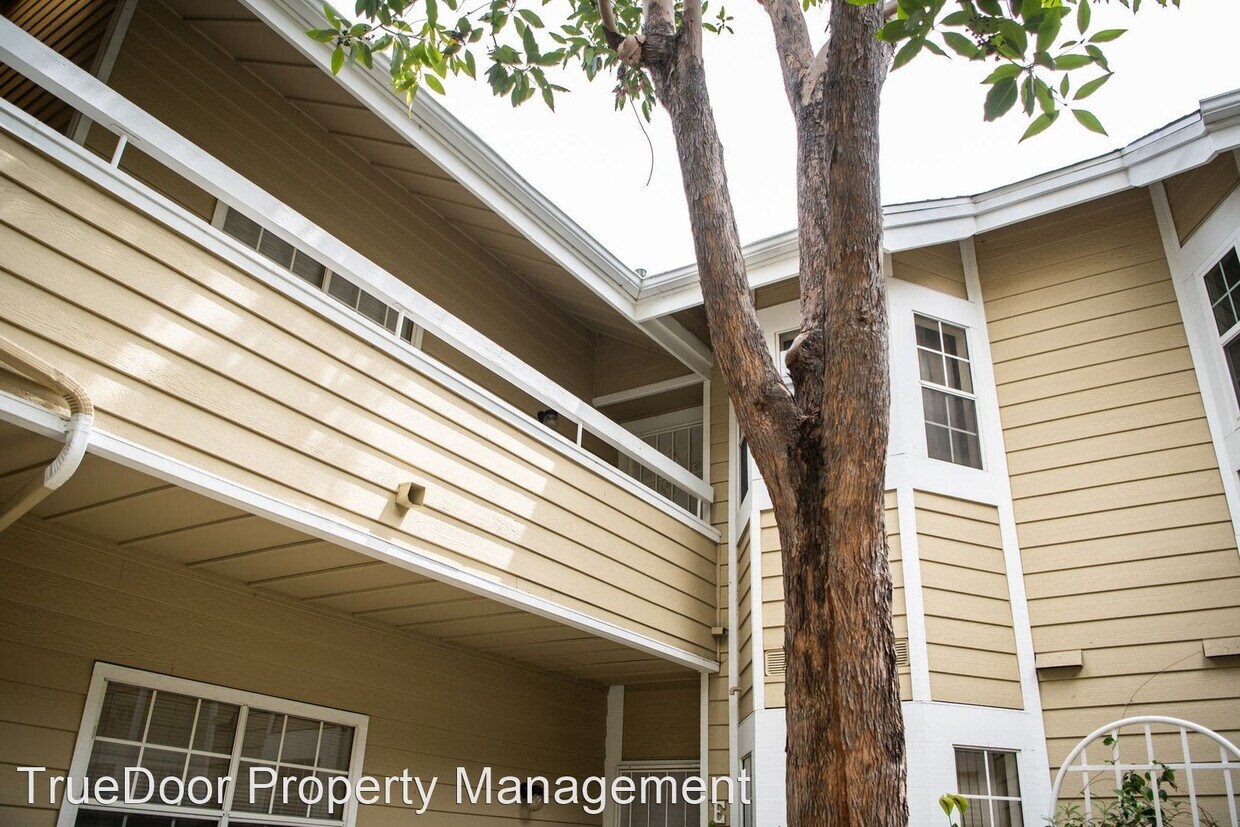 Foto principal - 2 br, 2 bath House - 3630 S. Bear St #D