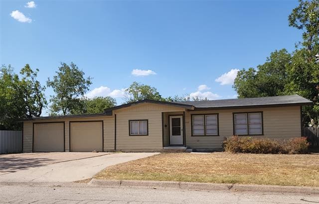 Foto principal - 2342 Moore St