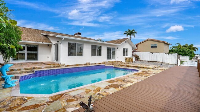 Foto del edificio - 1412 NE 53rd Ct