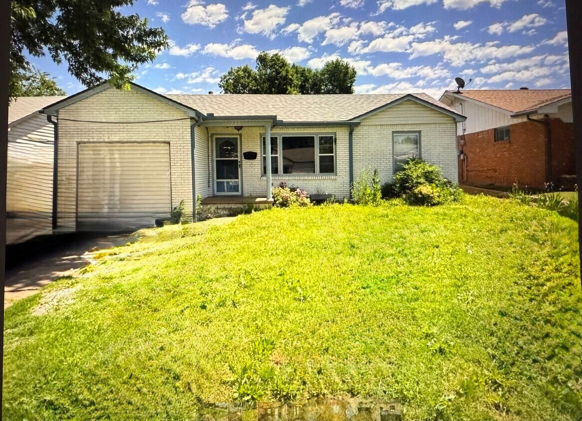 Primary Photo - 3 bed 1 bath in Chickasha! Cute, clean and...