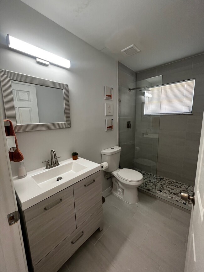 Foto del edificio - 1036 NW 25th St