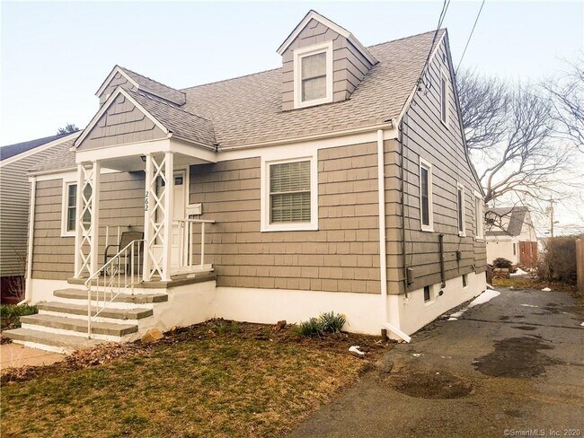 Building Photo - 262 Lighthouse Rd