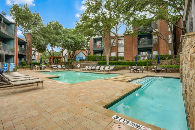 Building Photo - Hyde Park at Valley Ranch