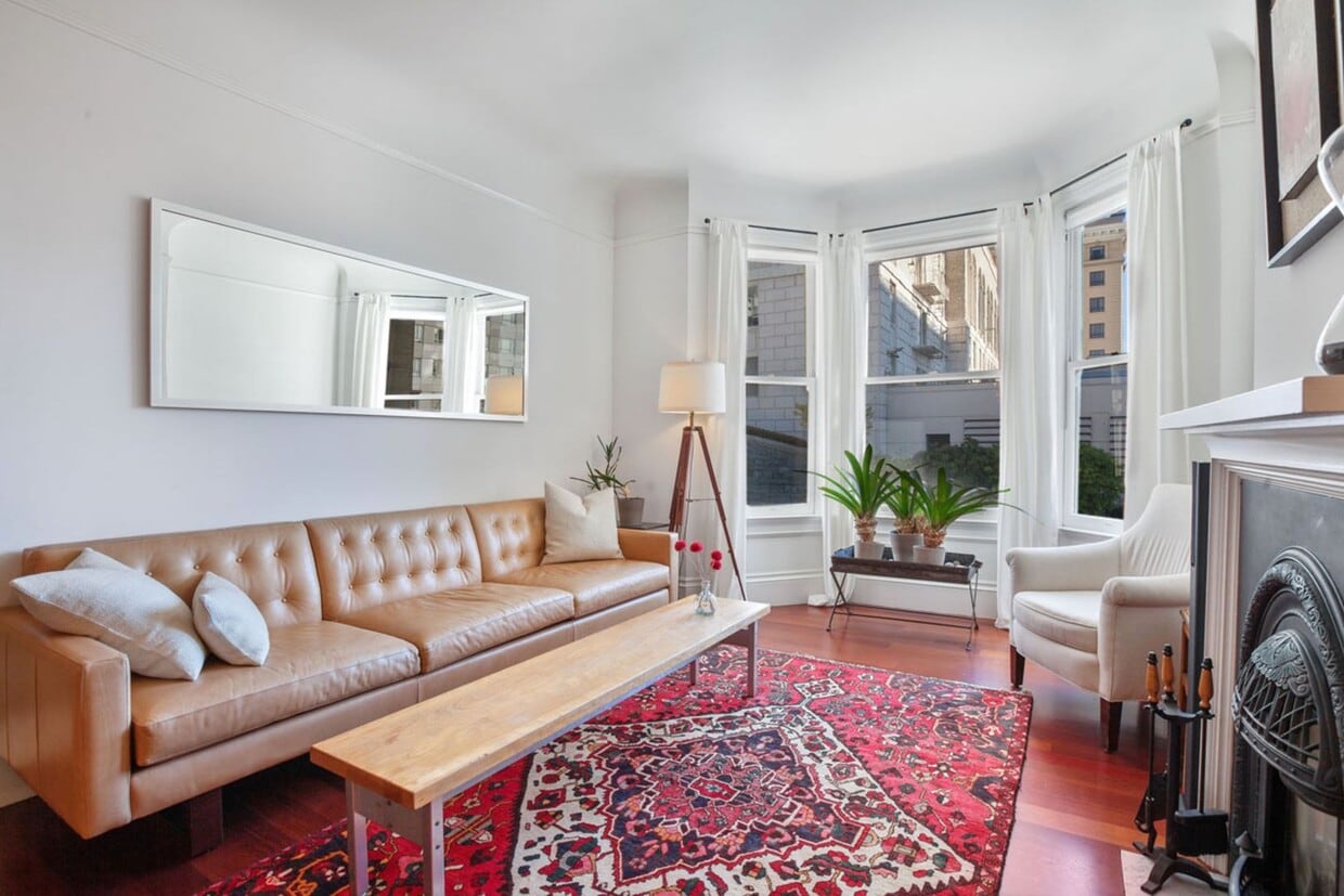 Primary Photo - Brilliant Furnished 2 BR W/ Office in Nob ...