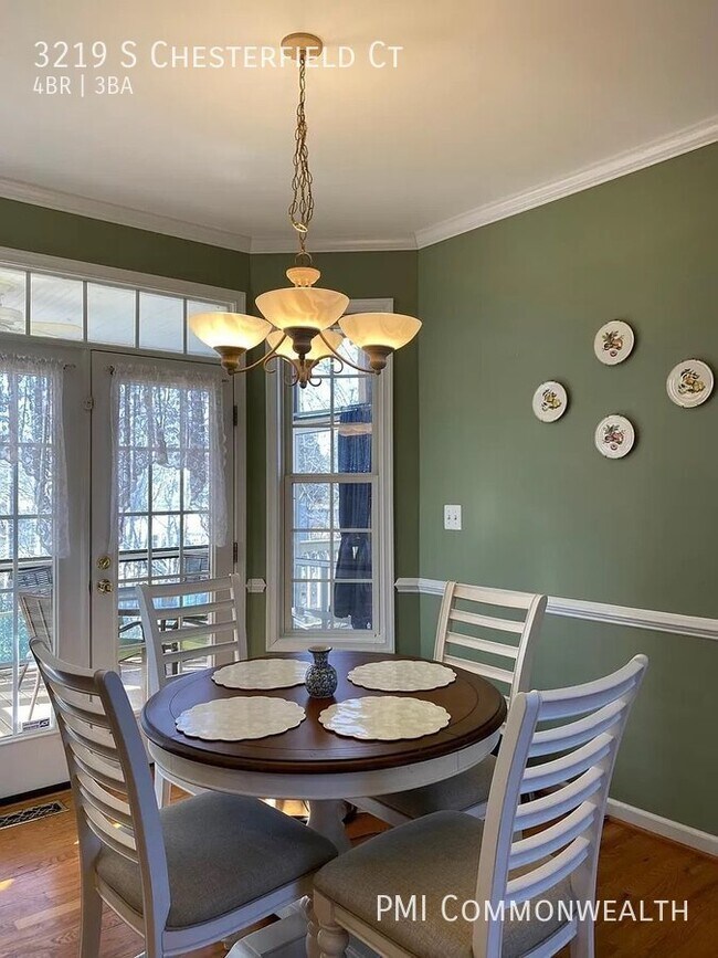 Building Photo - 4 Bed / 3 Bath Single Family (Available 1/...