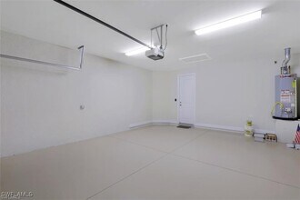 Building Photo - 7253 Wilton Dr N Building Photo - 7253 Wilton Dr N