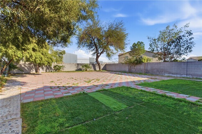 Building Photo - 5362 Walcott Dr