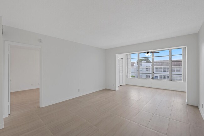 Foto del edificio - 2840 SW 22nd Ave